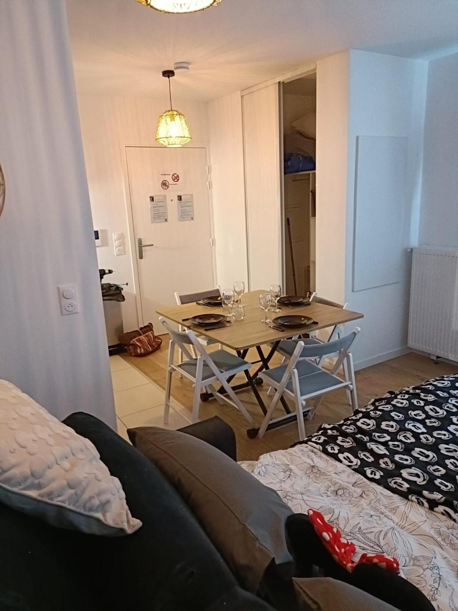 Disney - Paris 5 Min De Disney - Pk Prive Gratuit - 4 Personnes - Terrasse Jardin Chessy  Εξωτερικό φωτογραφία