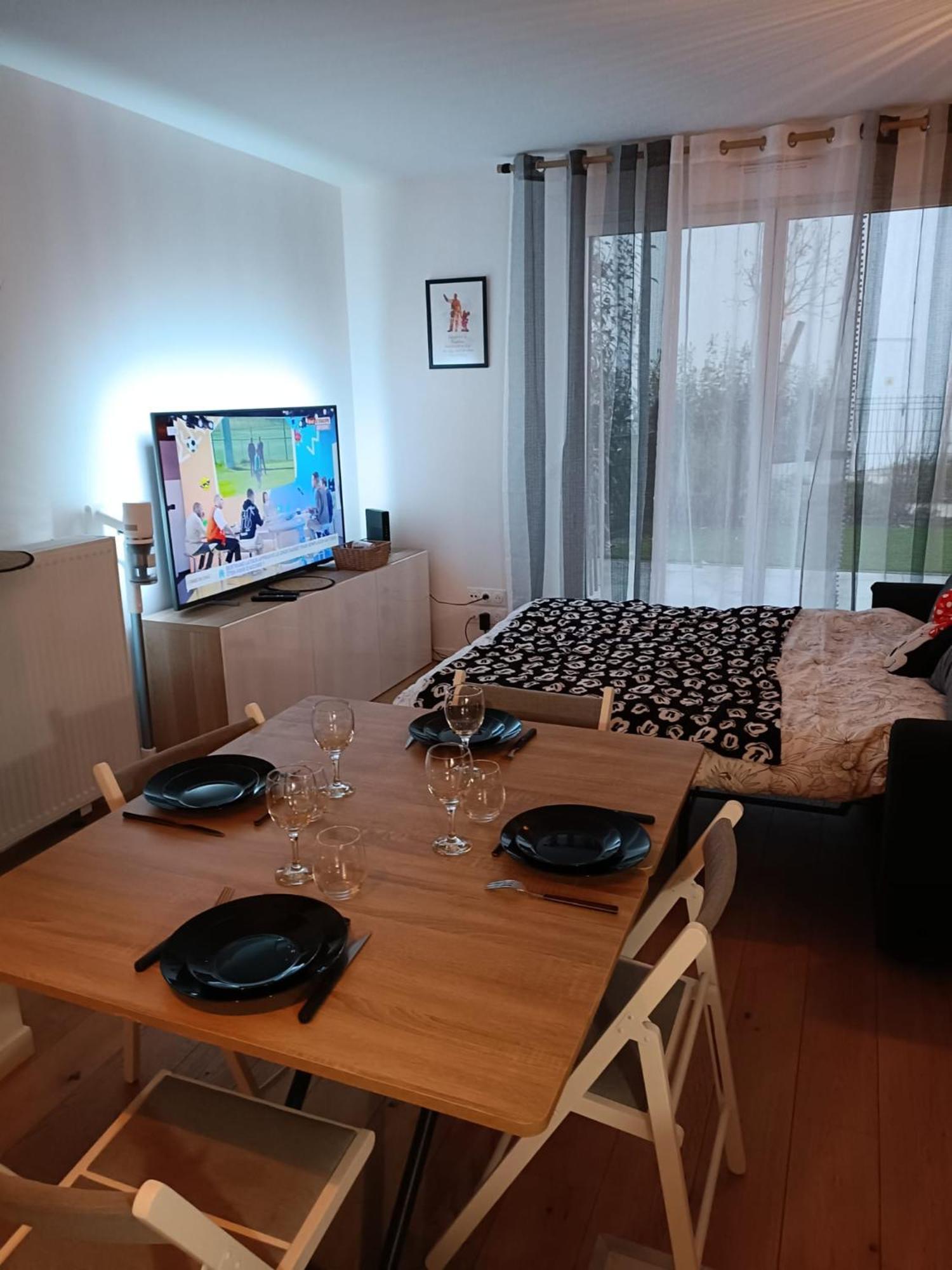 Disney - Paris 5 Min De Disney - Pk Prive Gratuit - 4 Personnes - Terrasse Jardin Chessy  Εξωτερικό φωτογραφία