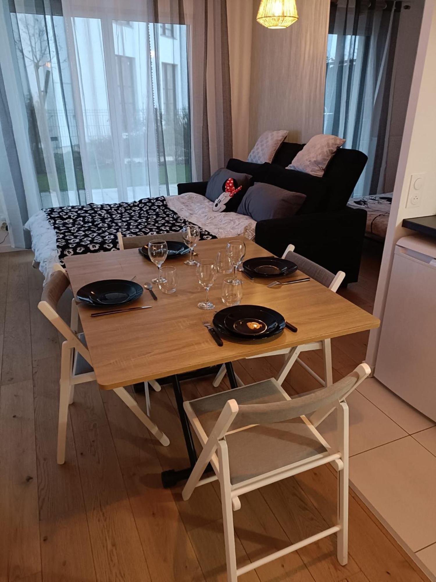 Disney - Paris 5 Min De Disney - Pk Prive Gratuit - 4 Personnes - Terrasse Jardin Chessy  Εξωτερικό φωτογραφία