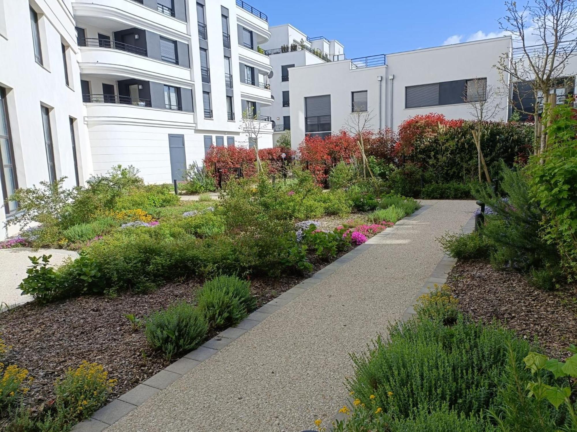 Disney - Paris 5 Min De Disney - Pk Prive Gratuit - 4 Personnes - Terrasse Jardin Chessy  Εξωτερικό φωτογραφία